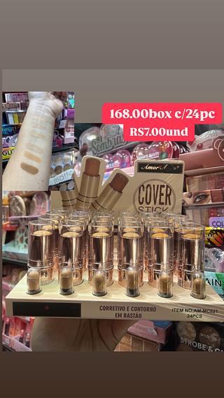 Corretivo e contorno em bastão